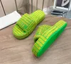 Resort éponge pantoufles femmes concepteur diapositives tissu éponge tissage rond bout ouvert sandale chaussures de luxe
