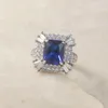 Cluster Ringen S925 Zilver Blauw Vrouwen 5 Vierkante Diamanten Vinger Ring Vrouwelijke 8 10mm Hoge Carbon Zirkoon Luxe Sieraden Gift Lady Party