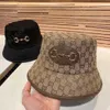 Desingers 버킷 모자 럭셔리 와이드 브림 모자 솔리드 컬러 편지 Sunhats 패션 파티 트렌드 여행 Buckethats 고품질 백 모자 아주 좋은 3 스타일