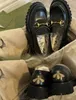 Chaussures habillées Mocassins de créateurs Automne Cuir Ringer Styles multiples Petites chaussures en cuir Haute qualité Femmes Oxford Single Foot Boucle en métal Single Ballet Flats Shoe