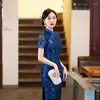 Этническая одежда Модные платья в китайском стиле Плюс Размер 5XL Костюм для выступлений Лето Cheongsam Длинный воротник-стойка Атласное платье Qipao