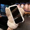 Telefonfodral Vinter varm ullrulle kylhandskar plysch lämplig för iPhone 14 13 pro max 11 12 xr xs fast färg fluffig päls täckning 231104