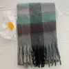 Scarves New Ac Plaid for Women in Northern Europe Autumn and Winter Soft Waxy Circle Yarn Contrast Shawls6wr