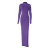 紫色のタートルネック長袖女性のためのマキシドレス