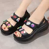 Sandals Women Sandals New Fashion Cartoon Clogs Women Garden Sandals Pink Designer Platform Slides Ladies Shoes Rubber EVA Slippers AA230403