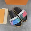 2024 novas mulheres designer chinelo sandálias verão sapatos de salto plano couro clássico praia casual sandálias de couro chinelos moda versátil