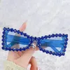 Solglasögon Diamond Triangle Bling Rhinestone Party Sun Glasses Farterfly Frame Unik oregelbunden Hip Hop Shades Travel Goggles