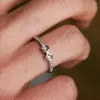 Pierścienie klastra huitan srebrny palcem pierścień palca dla kobiet