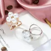 Scarves Fashion Scarf Buckle Clip Metal Brooches For Women Bow Shawl Buckles Luxury Crystal Pearl Brooch Jewelry Accesories 2023