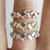 Cluster Ringe Mode Geometrische CZ Fingerring Für Frauen 3 Metallfarben Tägliches Tragen Modernes Temperament Weibliche Accessoires Trendiger Schmuck