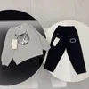 Boys Girls Hoodies Sets Kids Toddler Tracksuit Sets Designer Childrens Clothes Pullover Pants 2 Pieces Brand Black Green Sports Veet Style Clothing Set