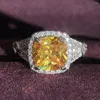 Обручальные кольца 2023 Роскошное желтое серебряное обручальное кольцо для женской леди -годовщины подарки украшения объем продаж R5938b