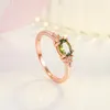 Moda Rosegold Color Classical Imitation anéis peridot para mulheres elegantes anel de noivado oval de zircão de jóias simples presentes