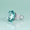 Anelli a grappolo Gem's Beauty 4CT Ovale Verde Spinello Argento sterling 925 Per le donne Stile moderno di lusso Zircone Decorare gioielleria raffinata