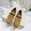 Designerskie damskie buty przyczynowe Brunello Cucinelli skórzane buty luksusowe marka mody na zewnątrz zamsz kryształowe mokasyny decro buts na muła samice 2023 pompki