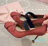 Kvinnors klänningskor Bow Silk High Heels Sandal Ballet Pumpar klackar lyxiga designer skor vit röd rosa bröllopsstilett högklackade skor