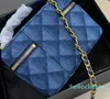 Klassisk Qulited Matelasse Mini Box Crossbody Bag Justerbar axelband Luxur Designer Deep Blue Denim Quality Cosmetic Vanity Handväskor