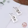 E52 S925 Pure Aur Silver Stalls Personalized Fashion B Letter Punk Street Dance Orecchini Orecchini di gioielli come regalo per gli amanti