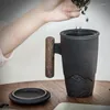 Tasses soucoupes tasse en céramique luxe rétro filtre tasse à thé grande capacité bureau poterie noire eau avec couvercle et poignée en bois boîte-cadeau