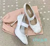 Kvinnors klänningskor Bow Silk High Heels Sandal Ballet Pumpar klackar lyxiga designer skor vit röd rosa bröllopsstilett högklackade skor