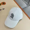 Venta al por mayor, sombrero multicolor para hombre, gorra con visera bordada con letras a la moda, gorra de béisbol informal a prueba de sol coreana a prueba de sol