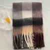 Scarves New Ac Plaid for Women in Northern Europe Autumn and Winter Soft Waxy Circle Yarn Contrast Shawls6wr