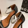 Amina Muaddi Sandálias Top Luxury Designer Dress Shoes Bowknot Cristal Diamante Decoração Transparente PVC Wine Cup Saltos 009