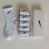 Männer Frauen Socken Fünf Paar Luxe Sport Winter Mesh Brief Drucken Socke Stickerei Baumwolle Mann Frau Mit Box Socken strumpfwaren Damen Strümpfe Klassische Mode 14