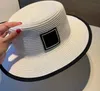 Designer Straw Hat 2023 Summer New Flat Top Hat de alta qualidade Senhoras Mesmo Visor Sun Panamá Sun Beach Caps