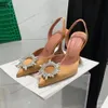 Amina muaddi bröllopsklänningskor 7 cm 10 cm Begum bowknot fjäril Pvc -pumpar höga klackar diamant glans sandaler strass transparent kvinnor kristallsko 00 00