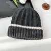 Berets Gestrickte Mützen Hüte Für Frauen Gehörschutz Kappe Winter Warme Skullies Caps Winddicht Famela Abdeckung Kopf Kalt Motorhaube