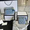 Femmes Classique Mini Vanity Denim Paillettes Boîte Sac Matelassé Crush Ball Matériel En Métal Doré Matelasse Chaîne Bandoulière Épaule Designer Cosmétique Sac À Main 10 CM / 19 CM