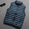 Masculino para baixo 2023 Winter Men Homem Branco Casca de Casos Macho Macho UltraLight Sleeseless Puffer Jacket Fin Warm Caleat O342