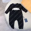 L Designer Baby Romper Barboteuses Nouveau-né Onesies Body Bébés Vêtements Garçons Filles Combinaison Lettre Costume Salopette Vêtements Enfants Body CYD23110301