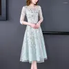 Sukienki swobodne 2023 Koronki z branży ciężkiej Kwiat haftowa francuska sukienka bankietowa wiosna i lato elegancki temperament H1745