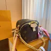 Bolsas de ombro, bolsas crossbody, mini bolsas e bolsas de maquiagem. O novo modelo 2023 é muito bom. As bolsas crossbody para transporte são todas muito lindas e aguentam todas as ocasiões