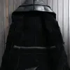 メンズレザーフェイク本物のメンズルーズフード付きロングバイカージャケットナチュラルシープスキンコートVネックホーンボタン冬の厚い本物の毛皮