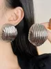 Backs Colkings Wysokości linii metalowej skorupy klips do uszu dla kobiet luksusowy vintage jesienna zimowa biżuteria prezent Huanzhi 2023
