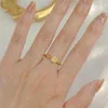 Anneaux de mariage Citrine Femmes Carré Cristal Brillant Strass Twist Bijoux Accessoires Mode All-match Fiançailles Anniversaire