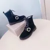 Designer Kvinnor Ankel Boot Travel Sneaker Kvinnor Matinskor Läder LACE UP Fashion Platform Sneakers Lady With Water Drill Solid Color Black Shoes