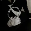 Kvällspåsar mbti vintage sliver kvinnors handväska 2023 lyxdesigner axelväska för telefon silk koreansk stil casual damer underarmsäck