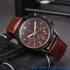 2023 Ny modeklocka Mens Automatisk kvartsrörelse Vattentät högkvalitativ armbandsur Hour Hour Hand Display Enkel lyx Populära Belt Watch Designer Watches