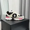 Sneakers de créateurs Chaussures décontractées surdimensionnées blanc noir en cuir noir de luxe Velvet en daim pour femmes