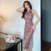 Etniska kläder sexiga lila qipao ärmlös satin vestidos kinesiska stil klänningar kvinnor tryck blomma cheongsam förbättrad halter cheongsams