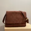 Designer de camurça clássico francês Bola de crossbody Luxo Famoso Paris Bolsa de ombro de Paris Mulher Moda Rhomb Bolsa Bola casual Bola casual Altações de ombro duplo