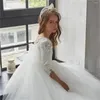 Abiti da ragazza Abito a fiori Bianco soffice tulle a maniche lunghe con paillettes arruffate Decorato da matrimonio Elegante prima comunione per bambini