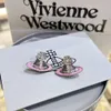 Desginer Viviene Westwoods Western Empress Dowager Pink Enamel Saturn Inlaid Diamond Earrings女性マイノリティデザインピンク惑星イヤリング新しい春/夏2023年