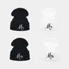 Bérets Mme Mr Lettre Broderie Curling Mariage Garder Au Chaud Bonnet Automne Hiver Couleur Unie Élasticité Tricoté Chapeau Crâne Cap