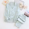 Mujeres S Sleepwear Pareja de pijamas Traje de hielo Seda de manga larga Siloso Servicio de servicio en el hogar Femme Pijamas Mujer Feminino Pajama 230404