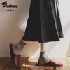Sukienka buty do mebli wewnętrznych biuro opuszczone japońskie dota